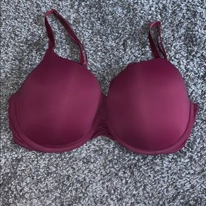 Wine Victoria’s Secret T-Shirt Push Up Bra
